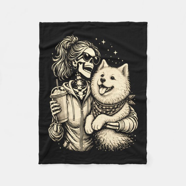 Skelettflicka som kramar Samoyed Söt kaffe gotisk Fleecefilt (Framsidan)