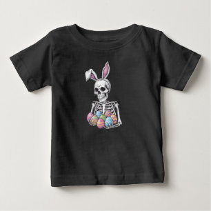 Skelettkanin som håller påskägg Rolig kanin T Shirt