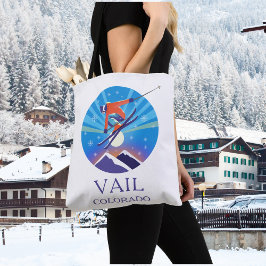 Skidåkare i snöig natt himmel Vail Colorado Tygkasse