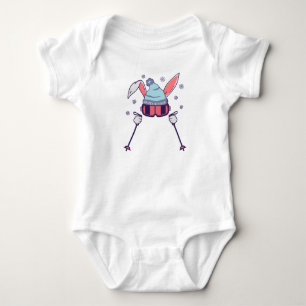 Skidande kanin med skidstavar skidglasögon skidmös t shirt