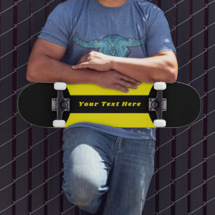 Skidbräda med egen text i svart med gul design mini skateboard bräda 18,5 cm