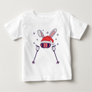 Skiing av Santa Rabbit med Santa Hat och skidpoler T Shirt