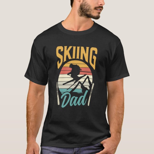 Skiing Dad Ski Father Skier Daddy Papa Father's Da T Shirt (Framsida)