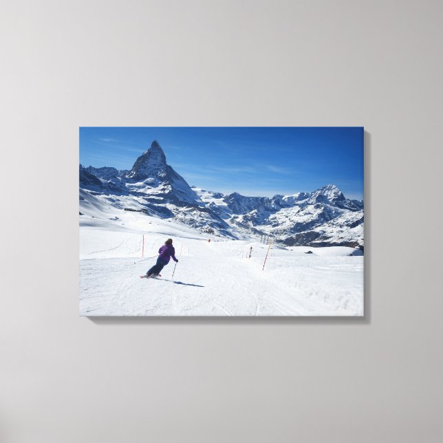 Skiing med Mt. Matterhorn i Zermatt, Schweiz Canvastryck (Framsida)