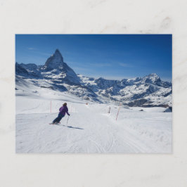 Skiing med Mt. Matterhorn i Zermatt, Schweiz Vykort