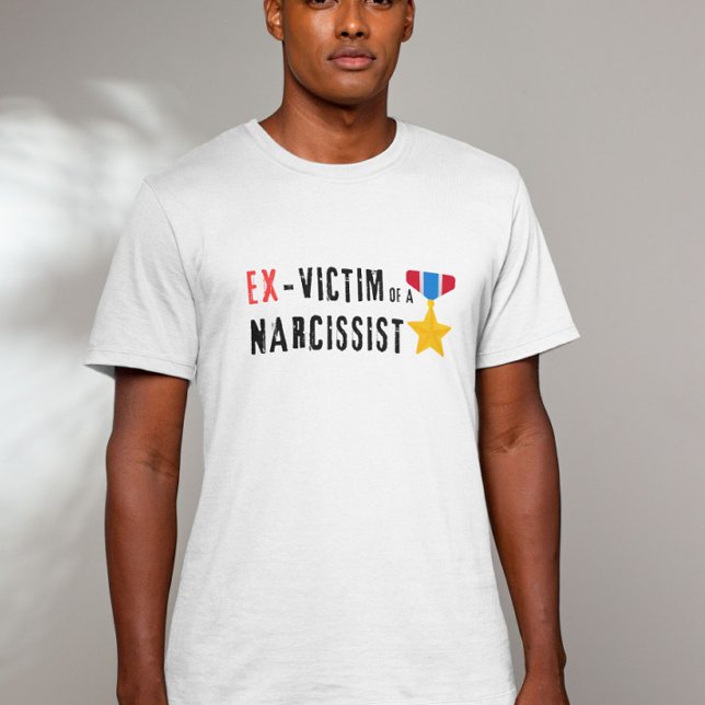 Skilsmässa Ex- offer för en narcissist T Shirt (Skapare uppladdad)