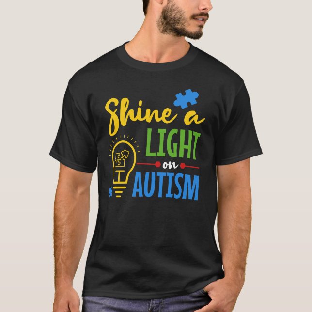 Skina ett ljus på Autism Pappa födelsedag T Shirt (Framsida)