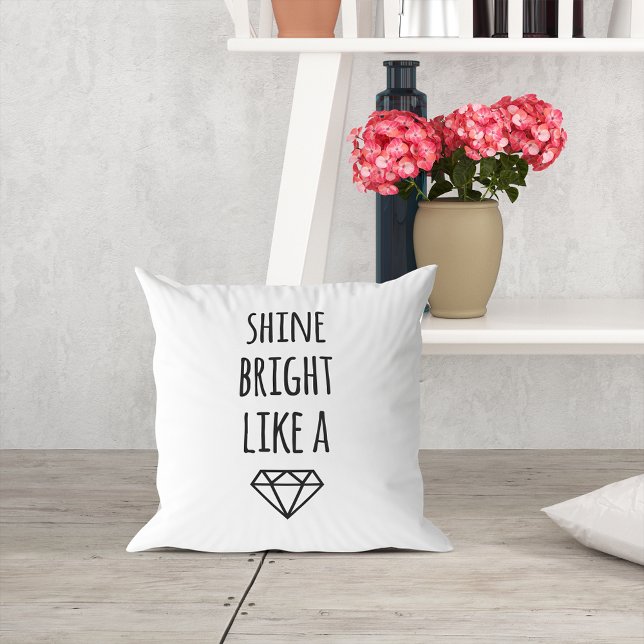 Skina ljust som en Diamond Dekorativ kudde (Skapare uppladdad)