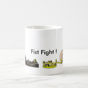 Skinka radiosände "den näveslagsmål" muggen vid kaffemugg