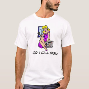 Skinka radiosände utvikningsflickan som den blond t-shirt