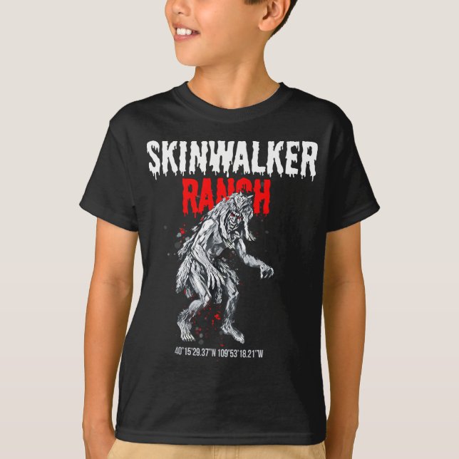 Skinwalker Ranch Site for Paranormal UFO and Yeti T Shirt (Framsida)