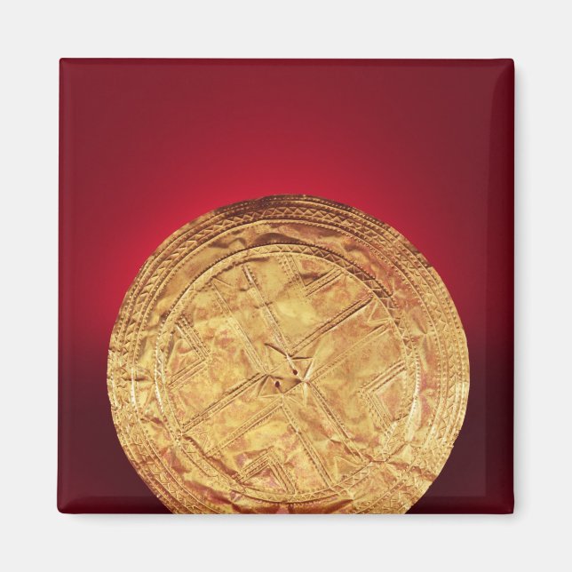 Skiva som eventuellt används som brosch, från Teda Magnet (Framsidan)