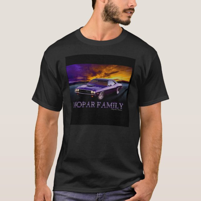 SKJORTA FÖR MOPAR-FAMILJMAN TEE (Framsida)