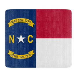 Skjutbord av litet glas med North Carolina flagga