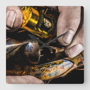 Skjuten Whiskey Fyrkantig Klocka