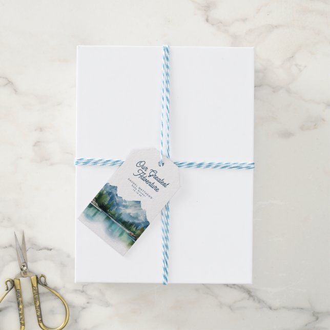 Skog Berg Rustik Äventyr Baby Shower  Presentetikett (Med Snöre)