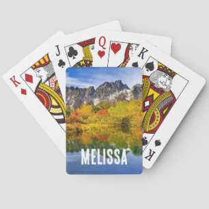 Skog och berg i det scena landskapet casinokort