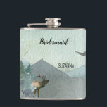 Skog  Rustic Gräs Bridesmaid Bröllop Fickplunta<br><div class="desc">Den Bröllop-kolven i Forest Rustic Gräs är en perfekt för alla medlemmar i ert bröllop-team, träd i Watercolor och mistbergen i bakgrunden med hjort bakom gräs gör detta till en gåva som de kommer att minnas för evigt. Hela texten är redigerbar, så att du enkelt kan göra en kolv för...</div>