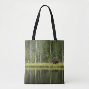 Skogar Björn i Taiga Forest Northern Finland Tygkasse