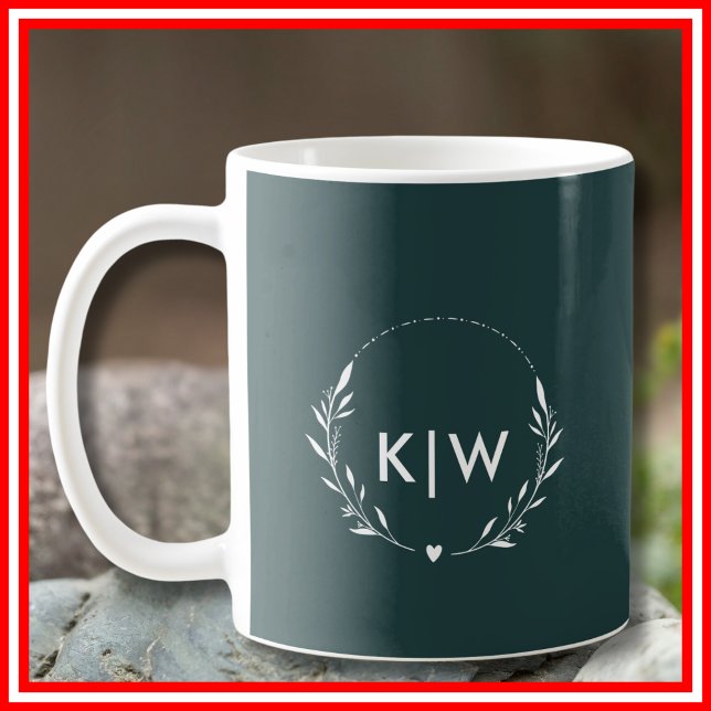 Skoggrön och vit | Moderna initialer monogram Kaffemugg (Skapare uppladdad)