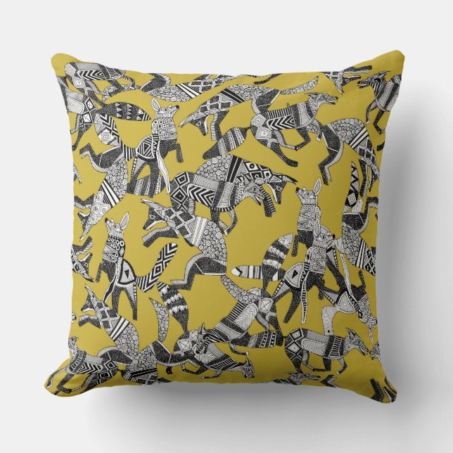 skogräv party ochre gult kudde (Framsida)