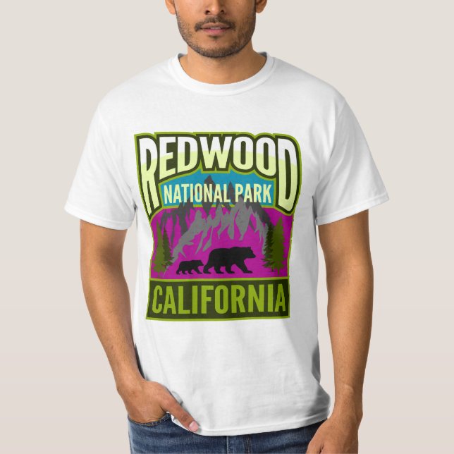 Skogsbergen i Redwood National Park med Bears T Shirt (Framsida)