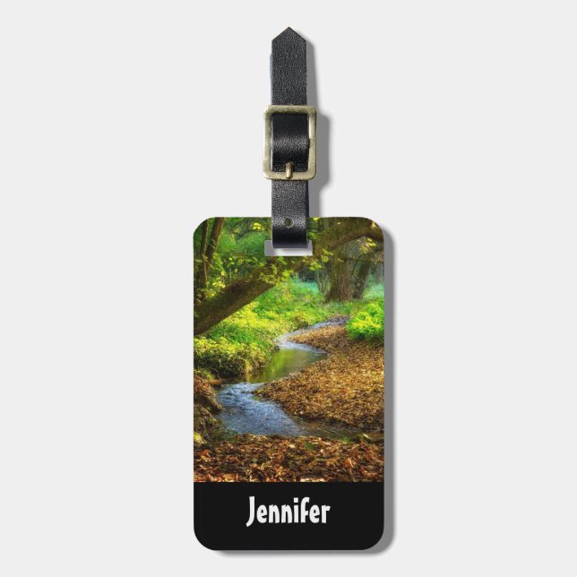 Skogsfoto för Bäck vackra naturområde Bagagebricka (Vertikal Framsida)