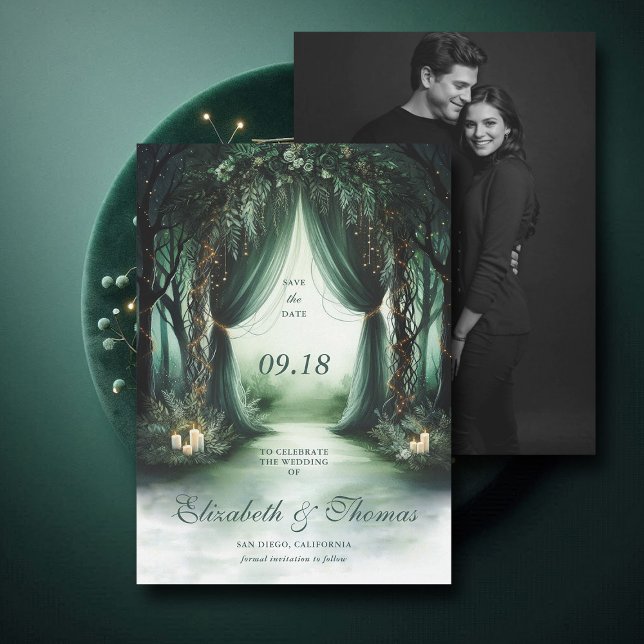 Skogsfoto i Moody Mörk i skogen i Bröllop Spara Datumet (enchanted forest woodland wedding save the date arch canopy calligraphy fairy tale magic bespoke)