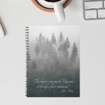 Skogsfriluftsfoto med John Muir-citat