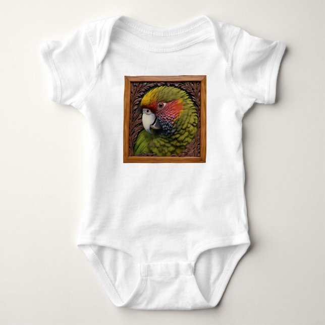 Skogsharmoni: Grön Lorikit På Snidat Trä T Shirt (Framsida)