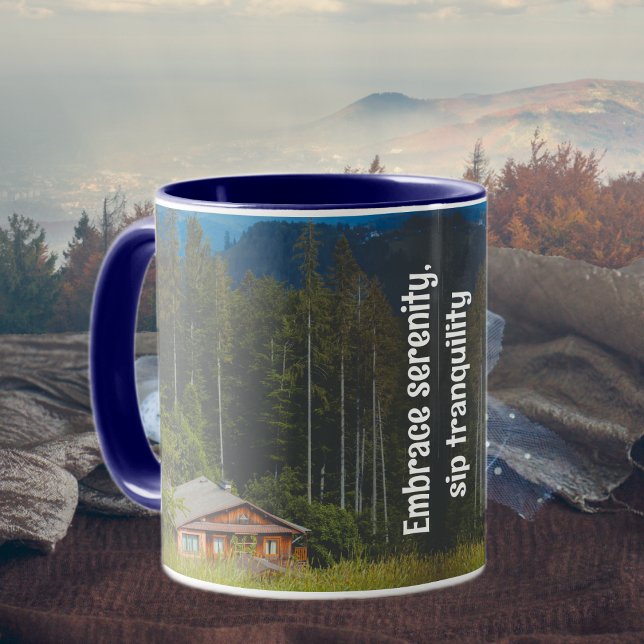 Skogshytten under bergen mugg (Skapare uppladdad)
