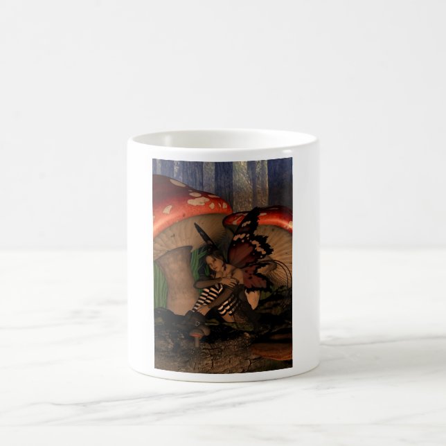 Skogsmarkfe under champinjoner kaffemugg (Center)