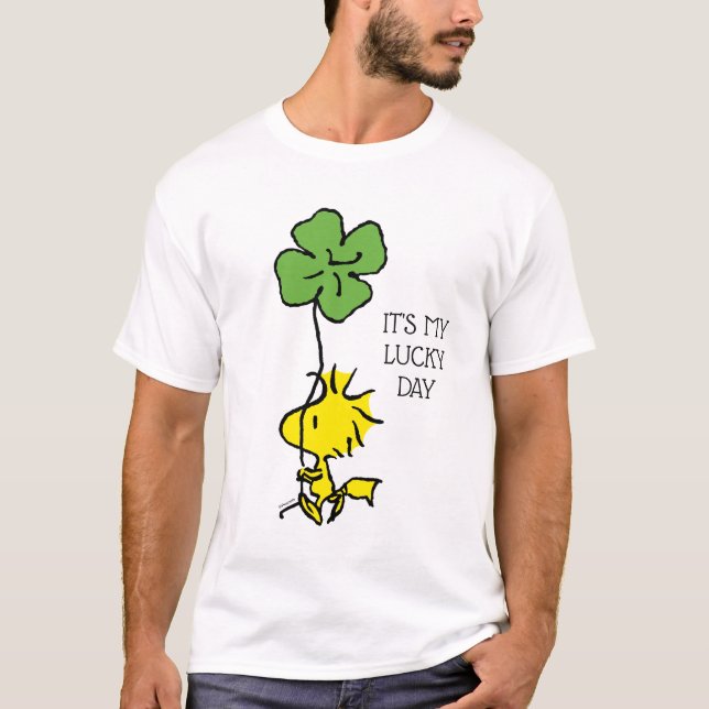 Skogstall med Shamrock T Shirt (Framsida)