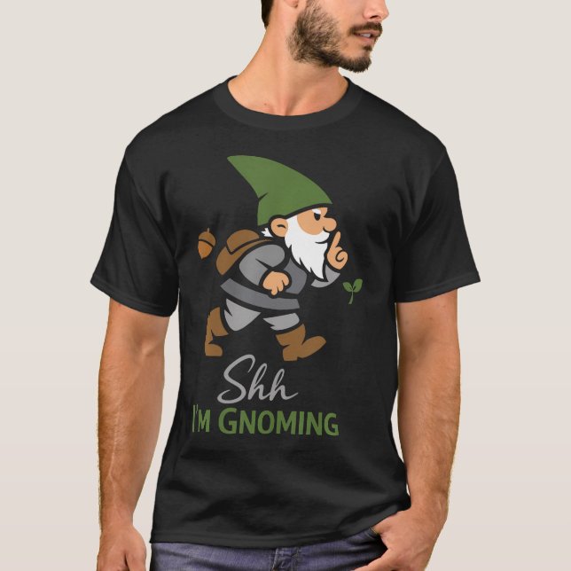 Skogstomte entusiast Mossig Svamp T Shirt (Framsida)