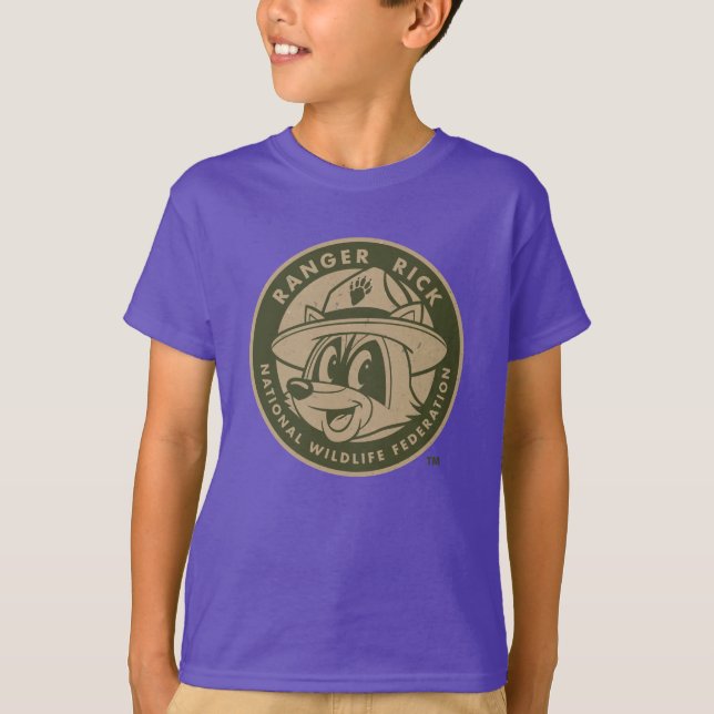 Skogsvaktare Rick | Skogsvaktare Rick Khaki Logoty Tee (Framsida)