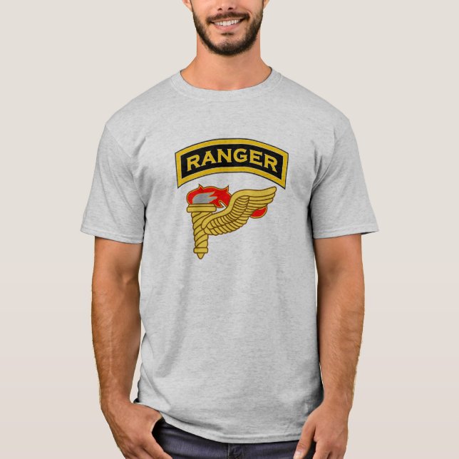 Skogsvaktareflik- & Pathfinderemblem T Shirt (Framsida)