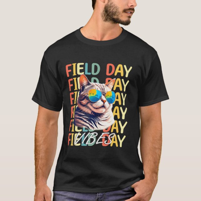 Skola Fält Day Vibes Sommaren 2024 Retro Cat Teach T Shirt (Framsida)