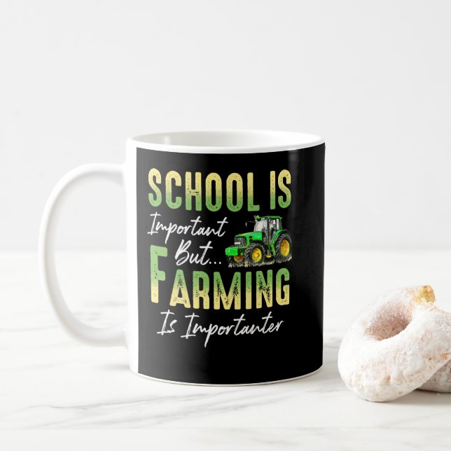 Skola, men Farming är viktig traktorjordbrukare Kaffemugg (Med munk)