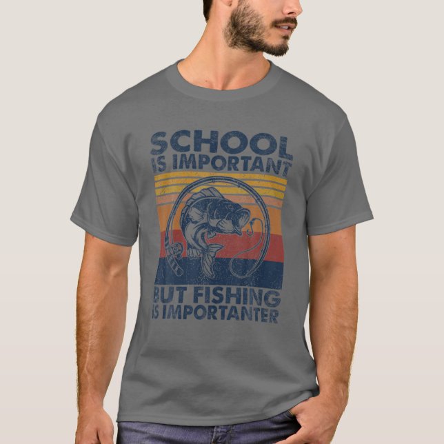 Skolan är viktig, men fisket är viktigt Vin T Shirt (Framsida)