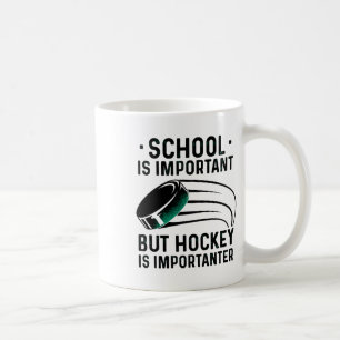 Skolan är viktig, men Hockey är viktig Ice Kaffemugg