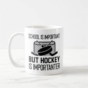 Skolan är viktig, men hockey är viktig kaffemugg