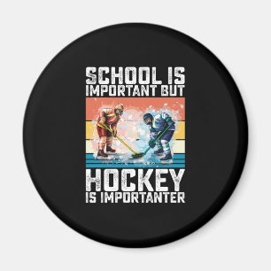 Skolan är viktig men hockey är viktigare magnet