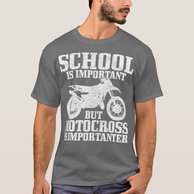 Skolan är viktig, men Motocross är viktigt T Shirt (Framsida)