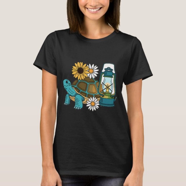 Sköldpadda Camping Lykta Present T Shirt (Framsida)