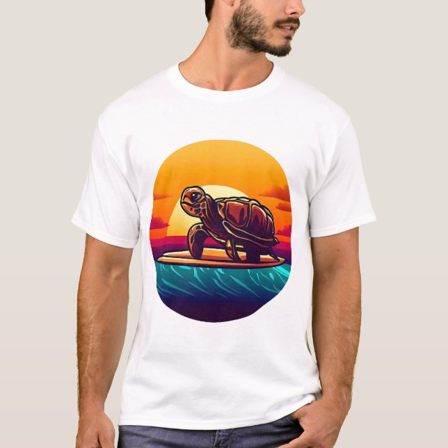 Sköldpadda på surfbräda solnedgång t shirt (Framsida)