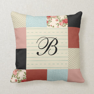 Skollappverk med Monogram Kudde