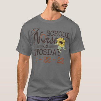 Skolsjuksköterska den 22 februari 2022 22 februari t shirt