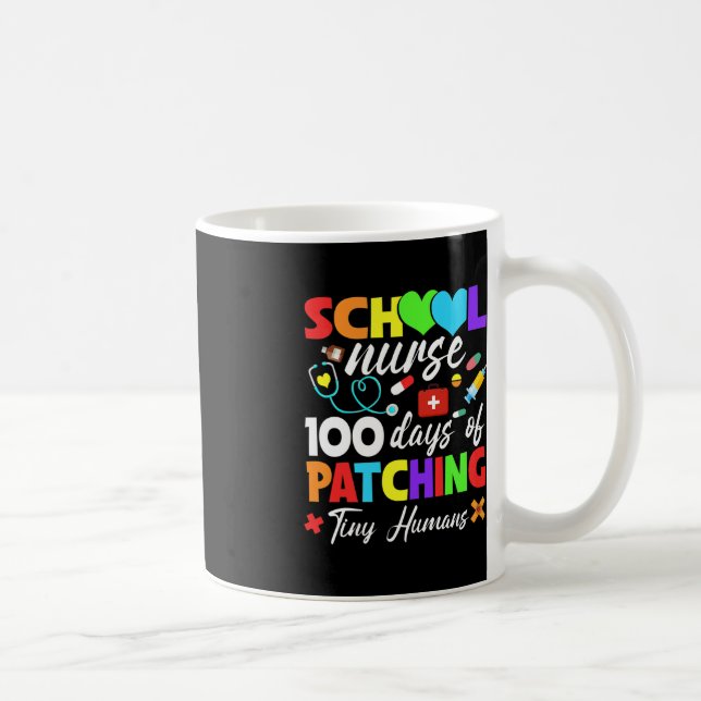 Skolsjuksköterskor 100 dagar för att lappa småbarn kaffemugg (Höger)