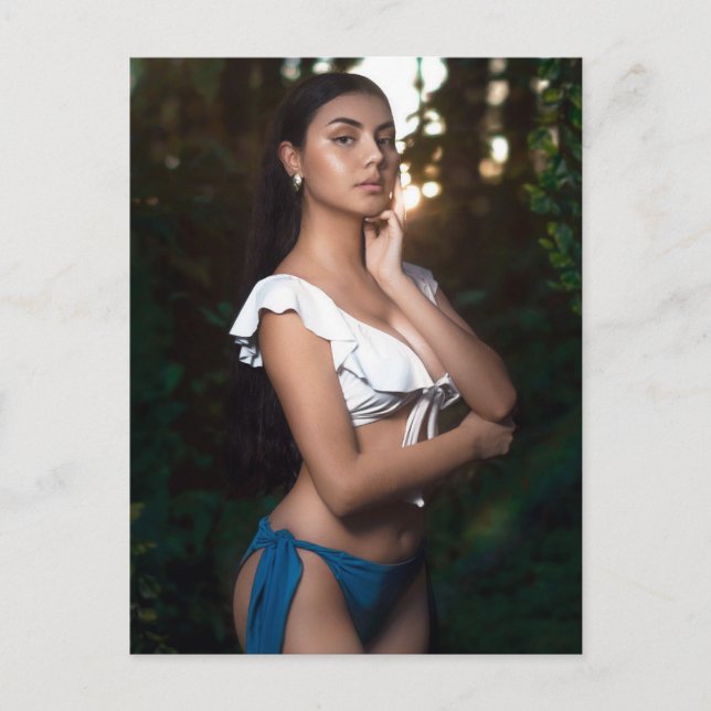 Skönhet i skogens schysthållmodell Foto  Vykort (Framsida)