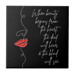 Skönheten börjar från Red Lip Line Art. Kakelplatta